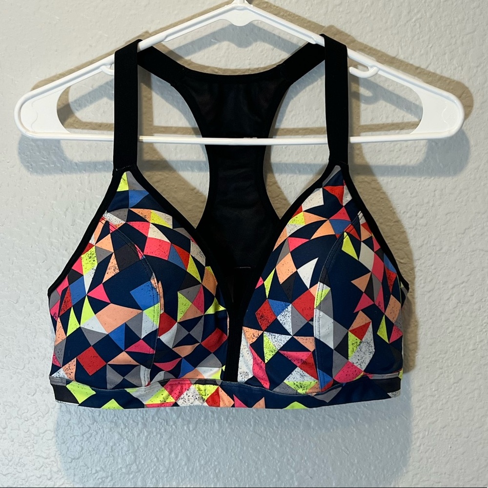 Maurices In Motion Geometric Sports Bra Size XL